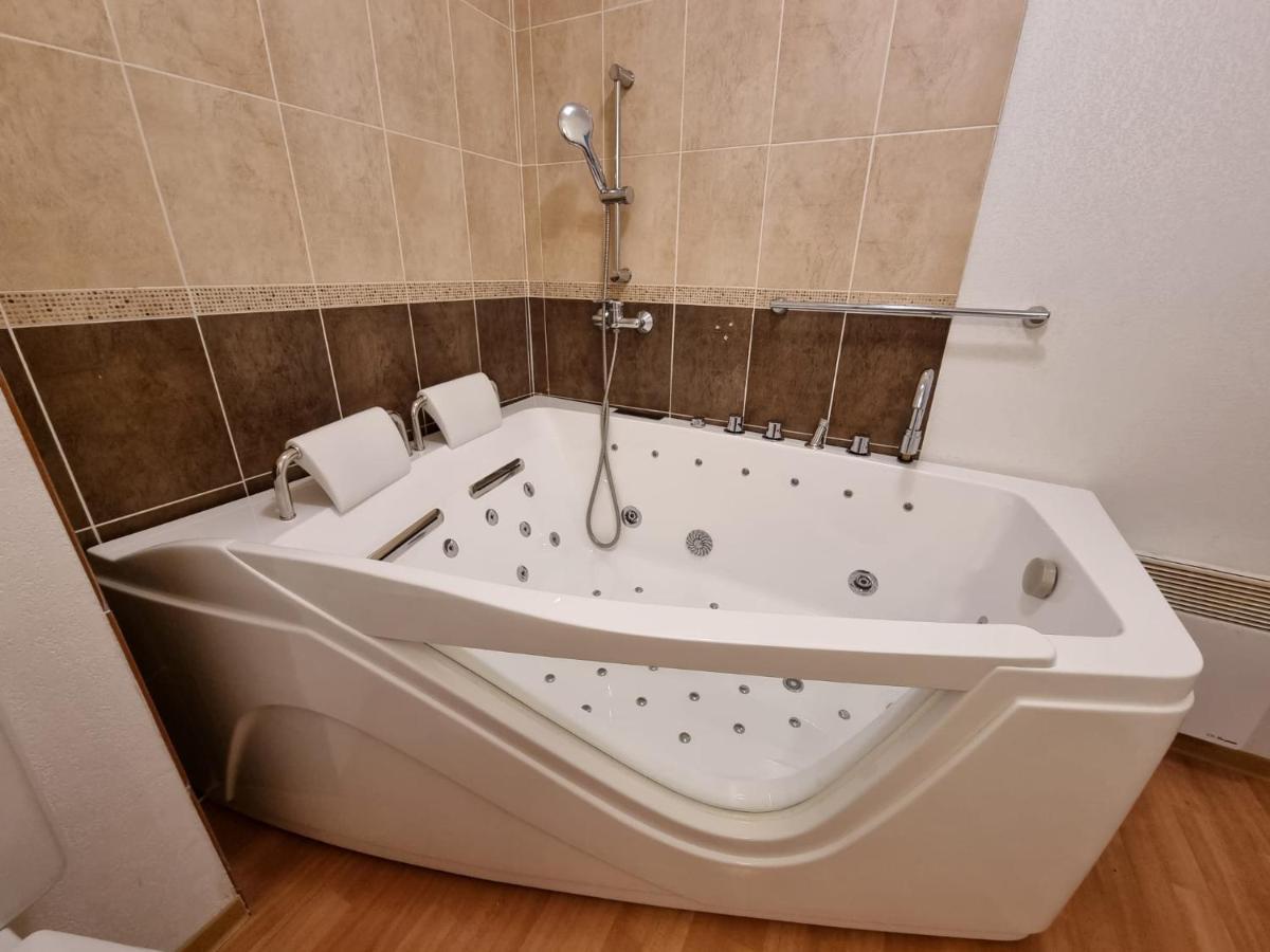 Les Orres 1800 Appartement 4 P Jacuzzi Balneo Prive Vue Piste Piscine Residence Kültér fotó