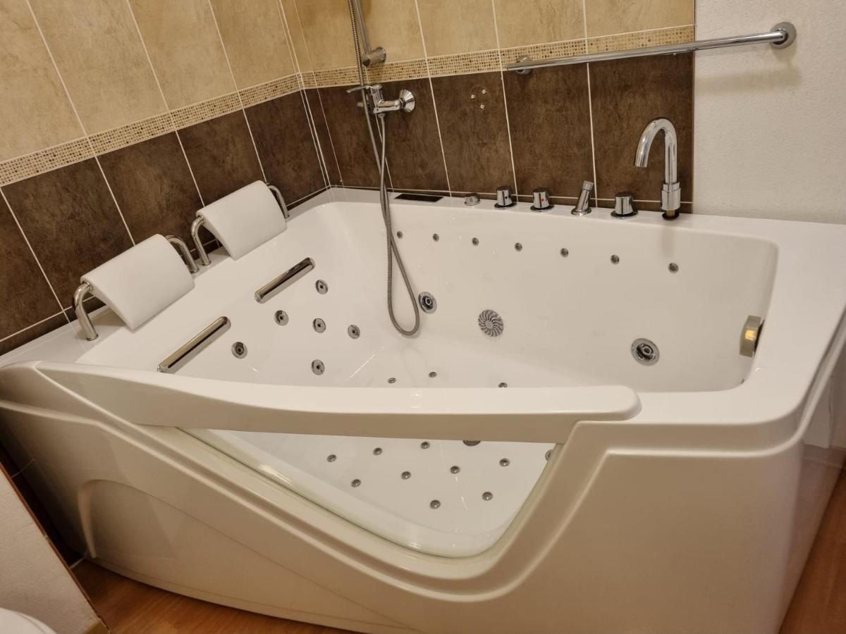 Les Orres 1800 Appartement 4 P Jacuzzi Balneo Prive Vue Piste Piscine Residence Kültér fotó